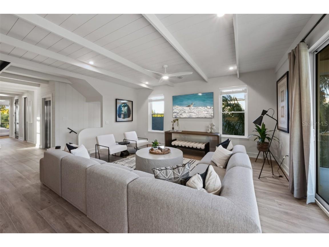 150 Grant Drive Sarasota FL 34236 A4673373 image11