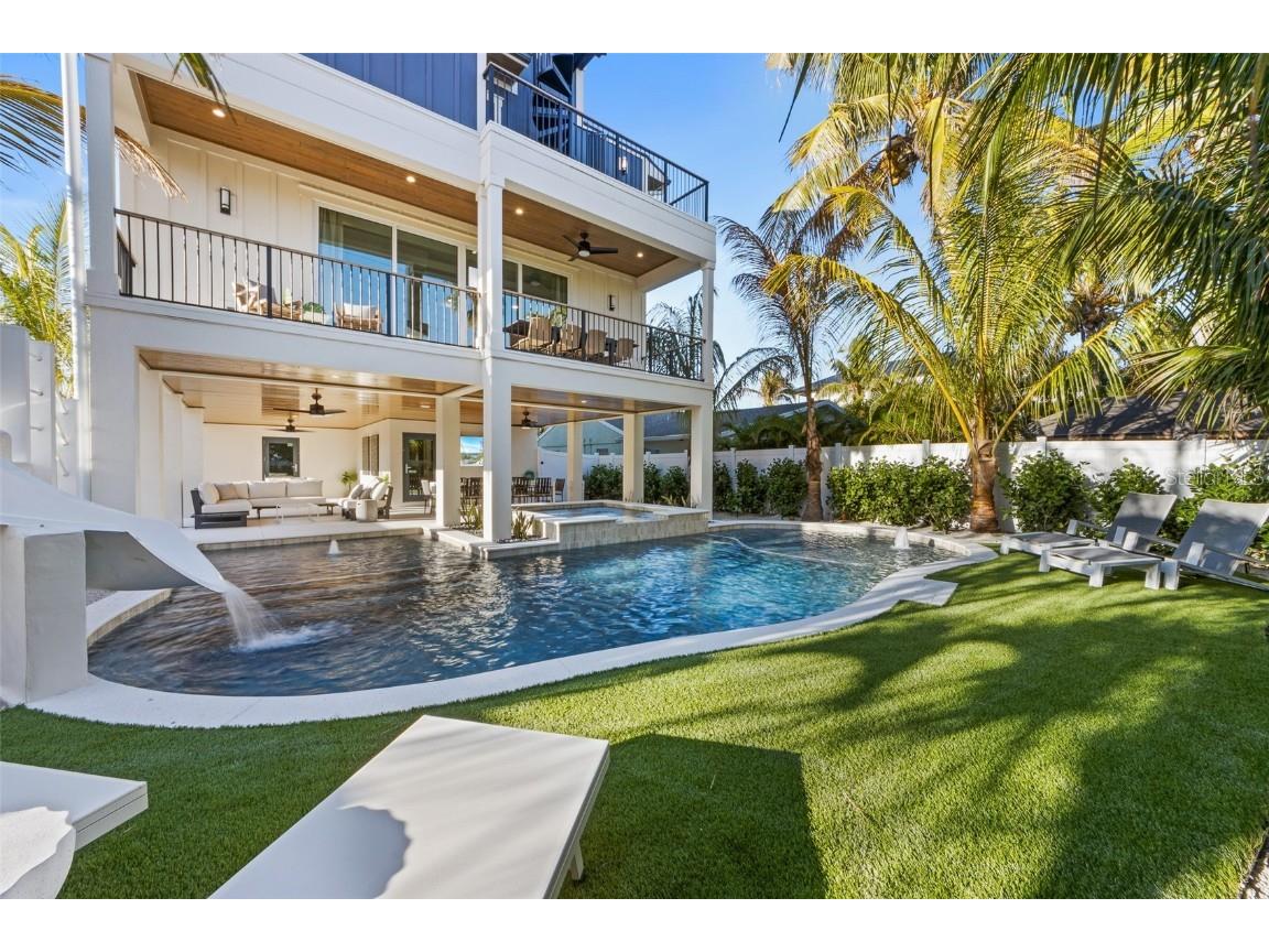 150 Grant Drive Sarasota FL 34236 A4673373 image2