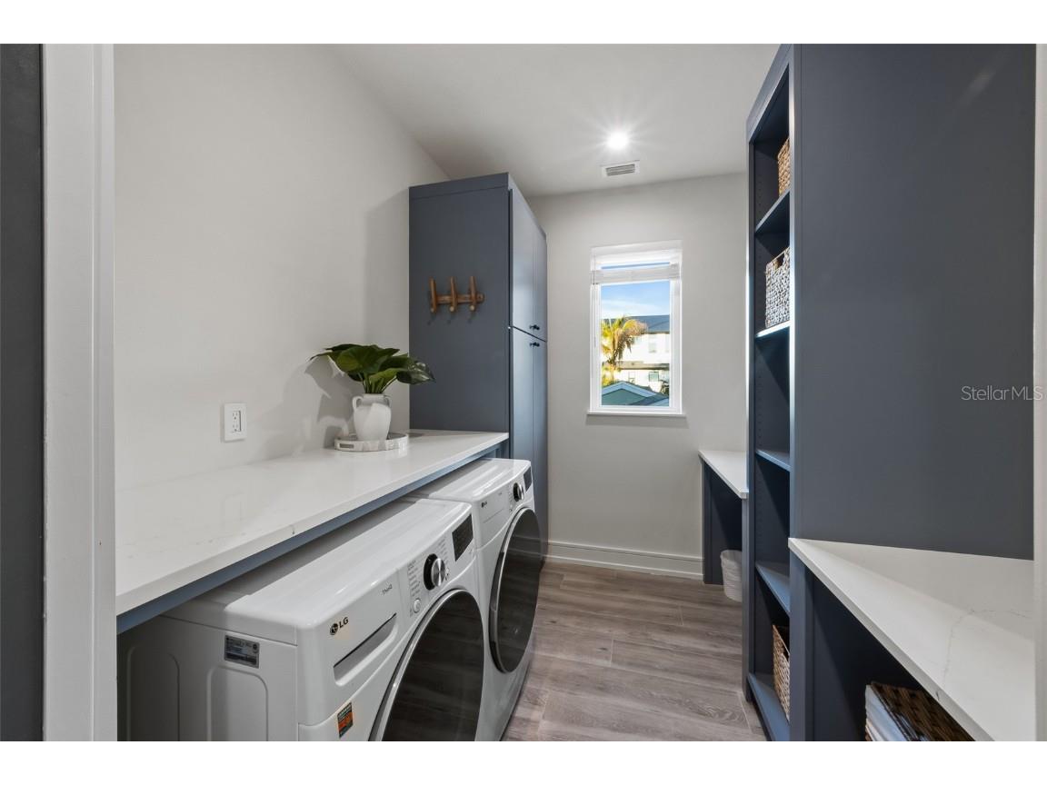 150 Grant Drive Sarasota FL 34236 A4673373 image21