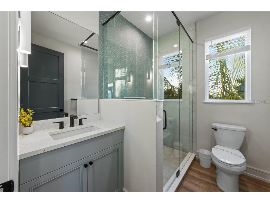 150 Grant Drive Sarasota FL 34236 A4673373 image25