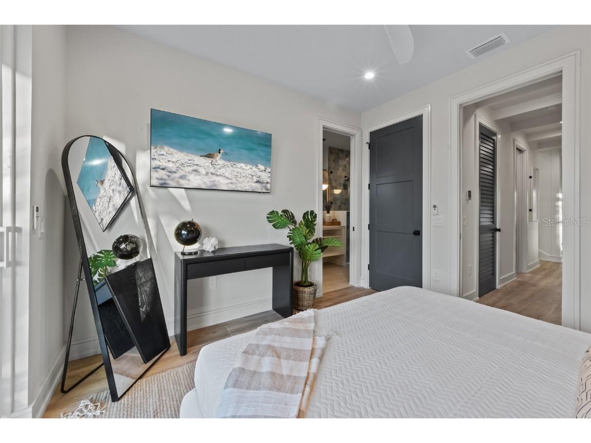 150 Grant Drive Sarasota FL 34236 A4673373 image27