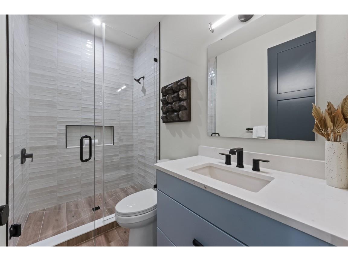 150 Grant Drive Sarasota FL 34236 A4673373 image31