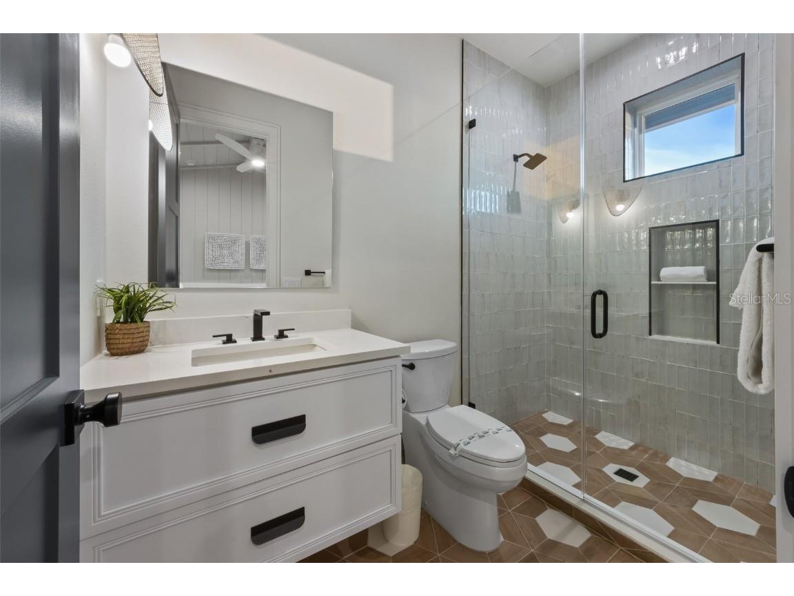 150 Grant Drive Sarasota FL 34236 A4673373 image45