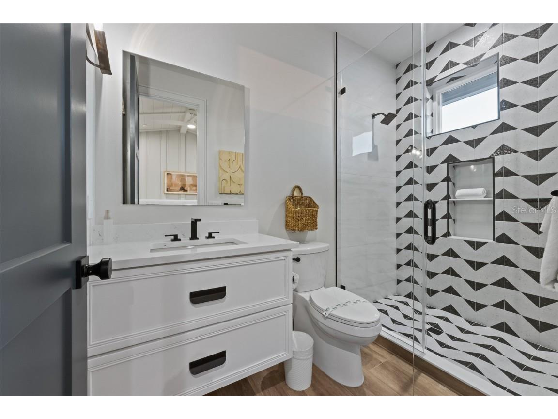 150 Grant Drive Sarasota FL 34236 A4673373 image48