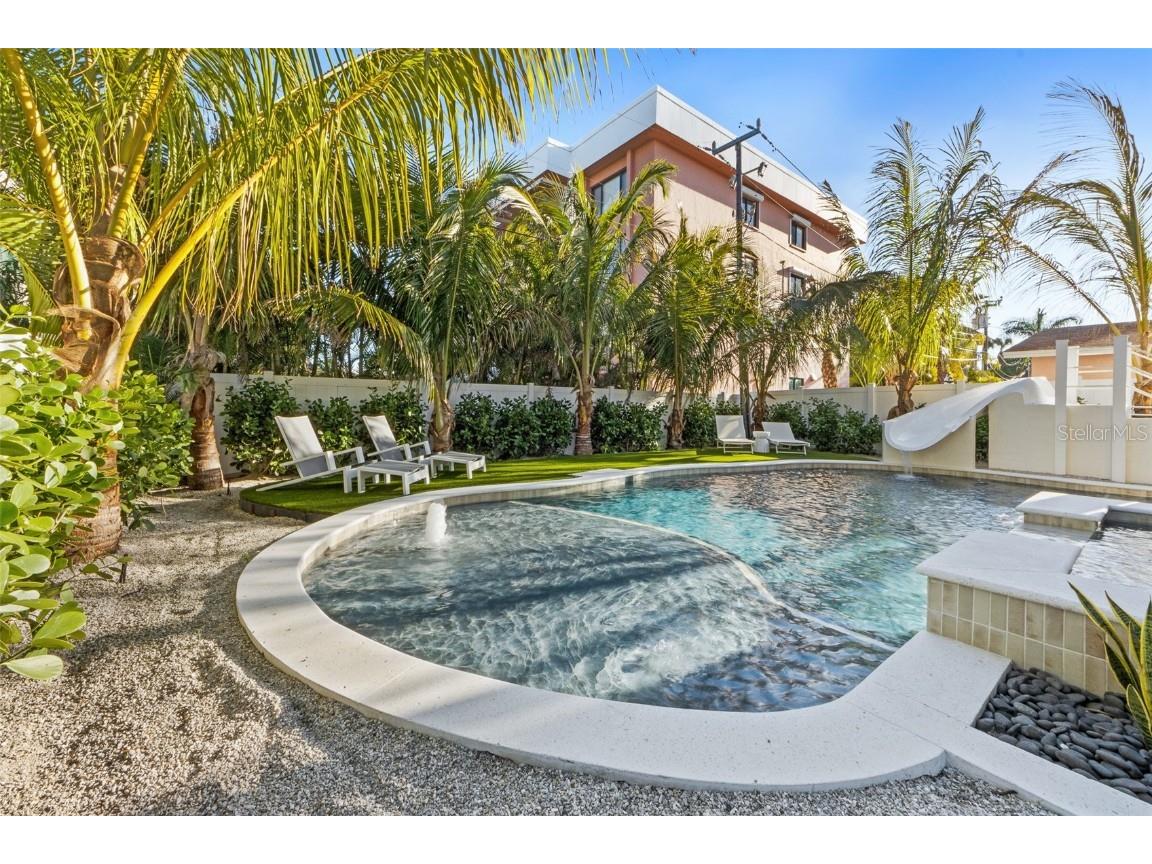 150 Grant Drive Sarasota FL 34236 A4673373 image66