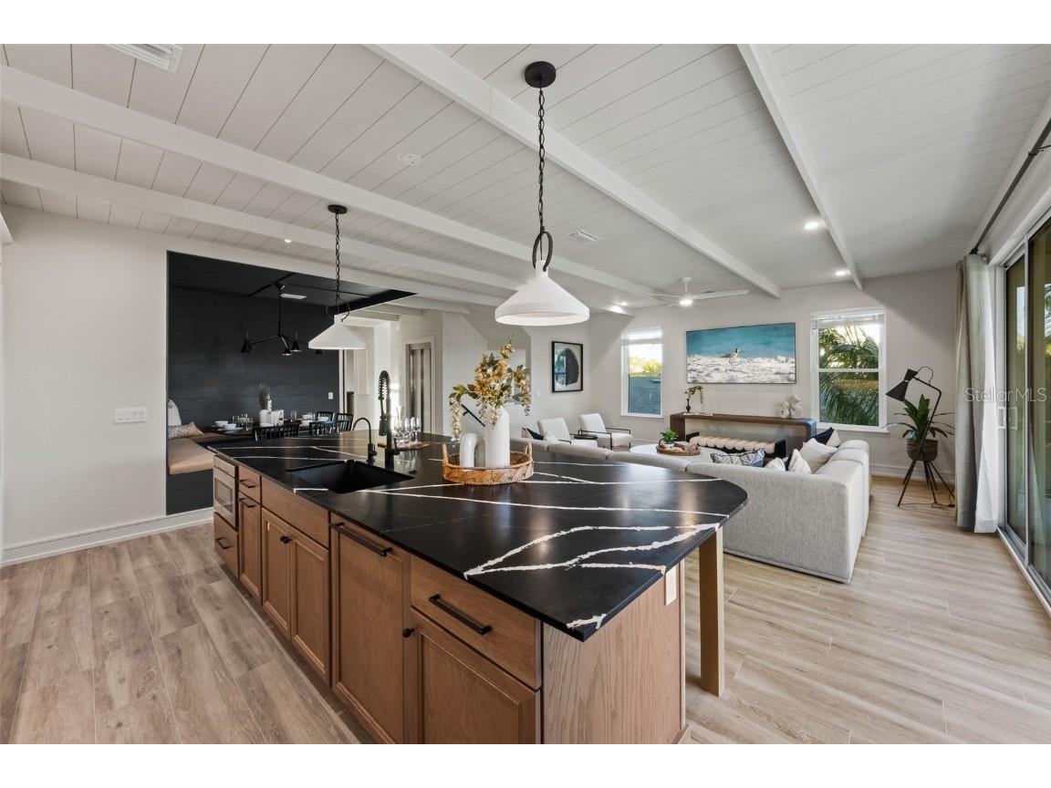 150 Grant Drive Sarasota FL 34236 A4673373 image9