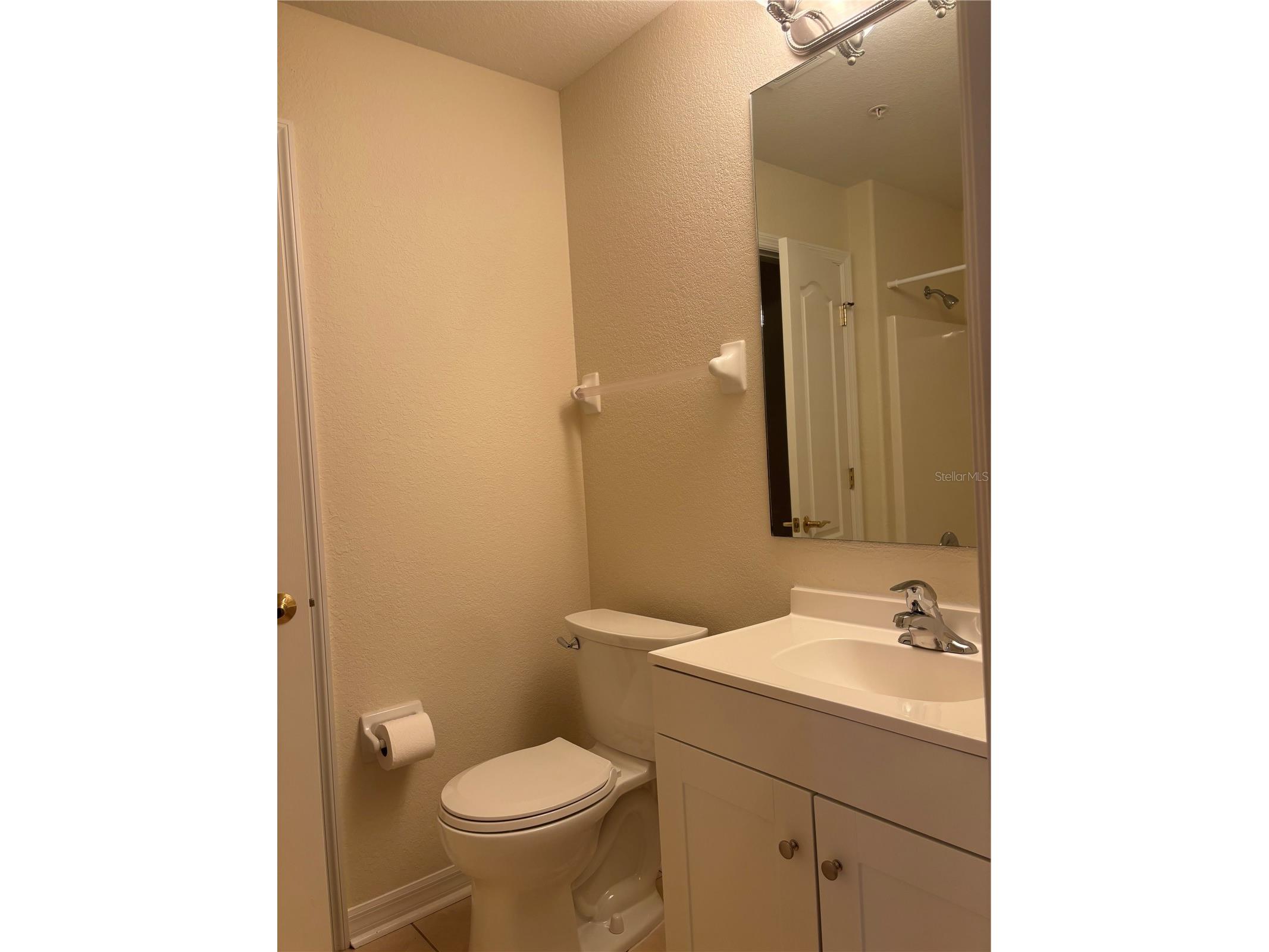 150 L Pavia Boulevard #13 Venice FL 34292 A4686246 image25