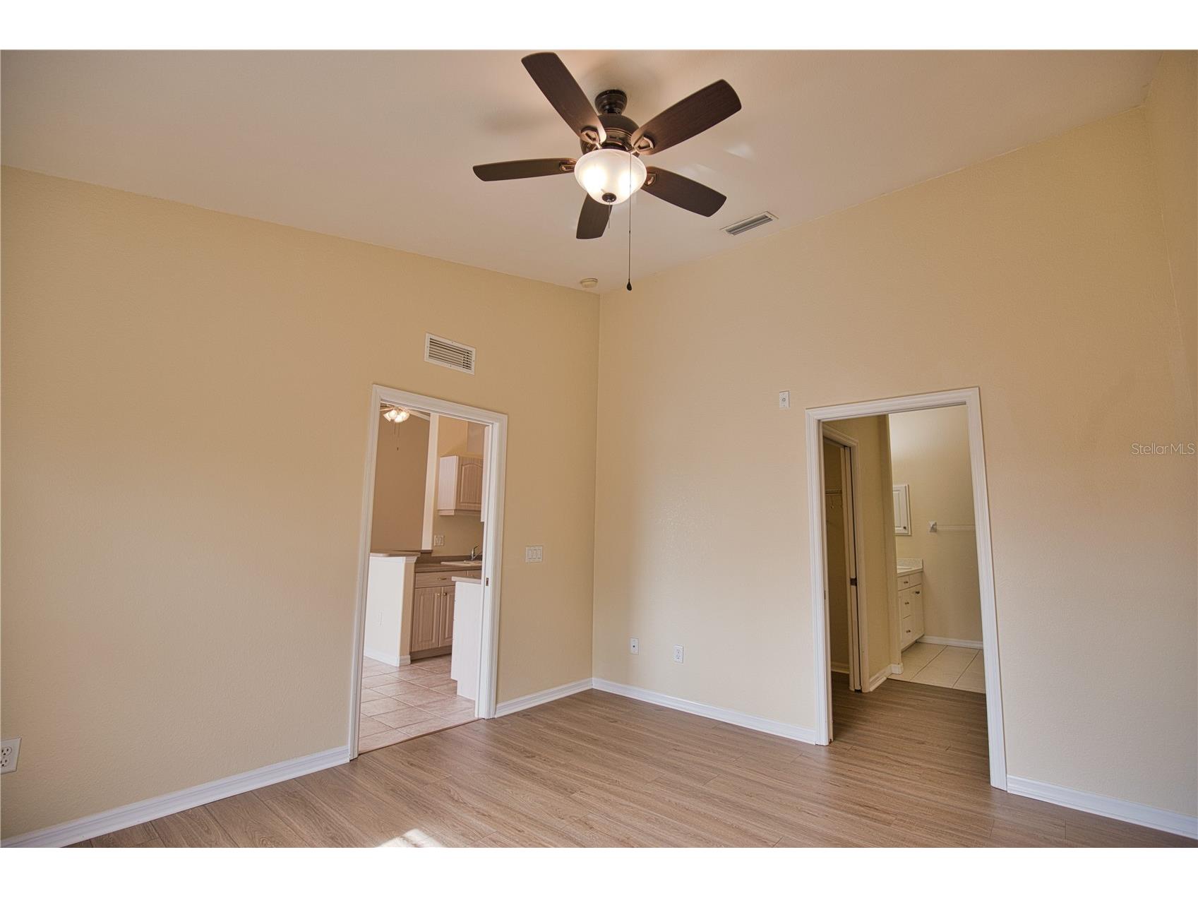 150 L Pavia Boulevard #32 Venice FL 34292 N6143283 image17