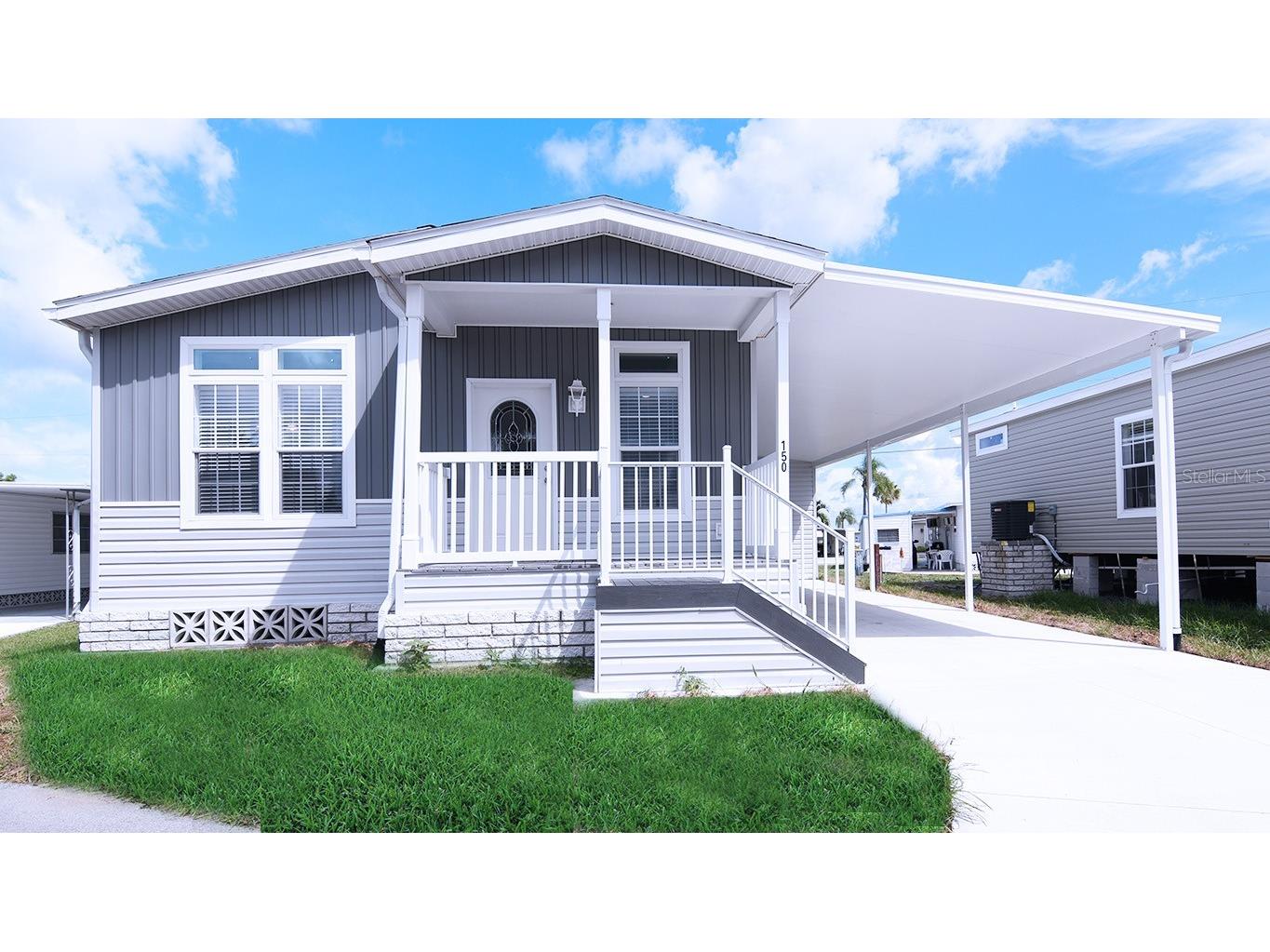 150 Maui Drive Palmetto FL 34221 A4498791 image1