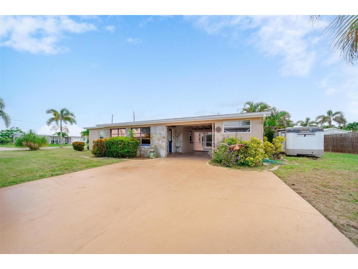 150 Poinsettia Circle NE Port Charlotte FL 33952 N6139628 image1