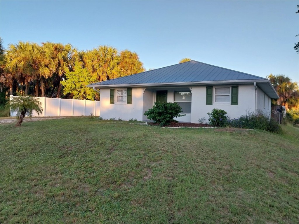 150 Salisbury Street Port Charlotte FL 33954 C7485856 image1