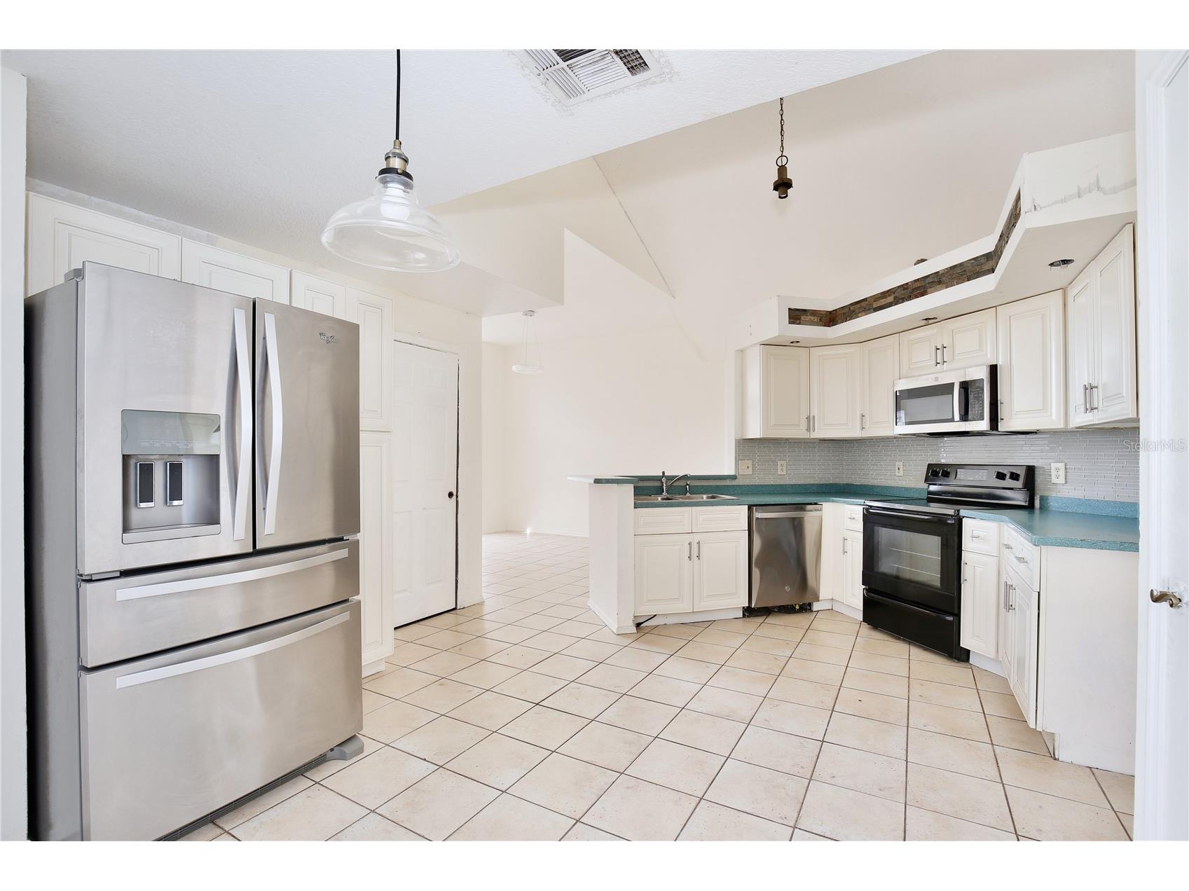 150 Seabreeze Circle Kissimmee FL 34743 O6392326 image10