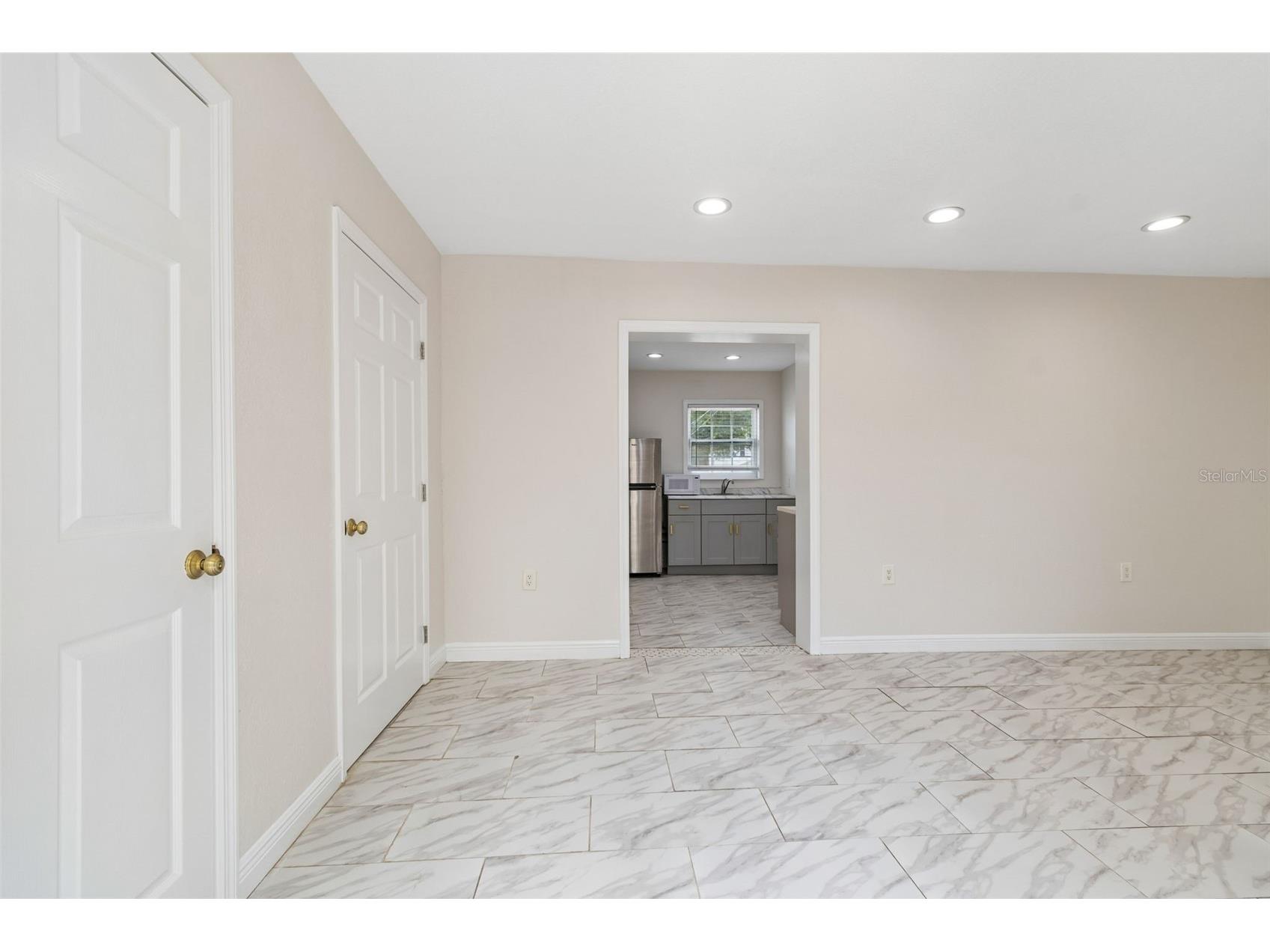 1500 30th Avenue N Saint Petersburg FL 33704 TB8507567 image41