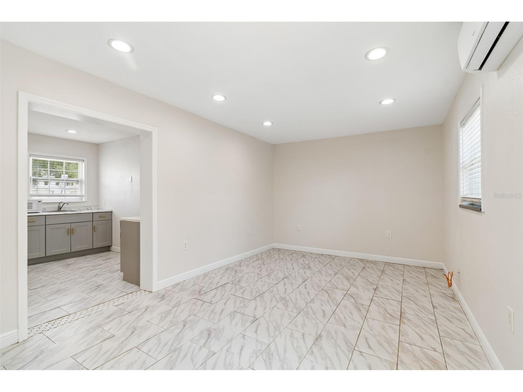 1500 30th Avenue N Saint Petersburg FL 33704 TB8507567 image42