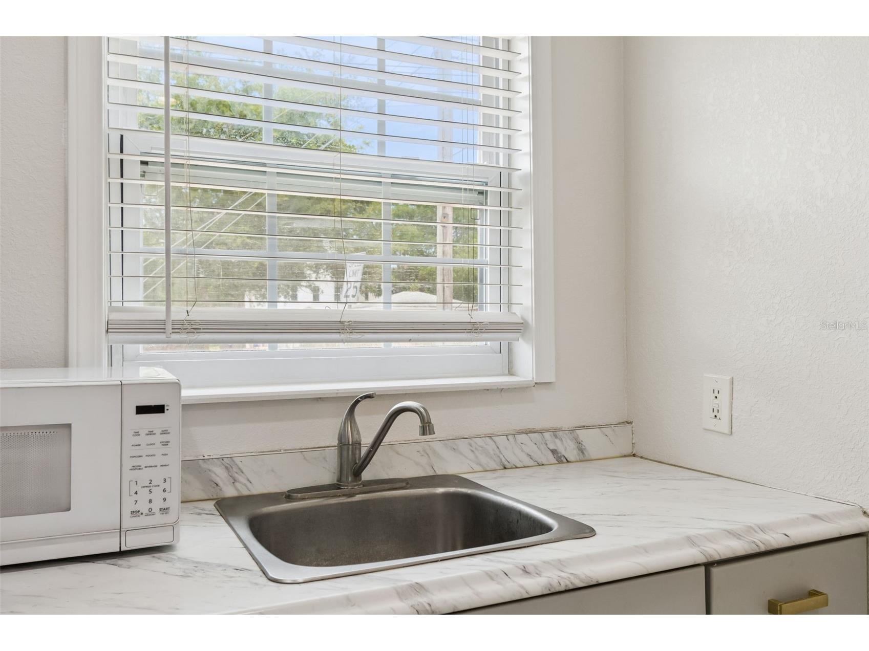 1500 30th Avenue N Saint Petersburg FL 33704 TB8507567 image48