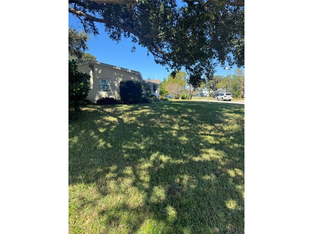 1500 39th Street N Saint Petersburg FL 33713 TB8445872 image39