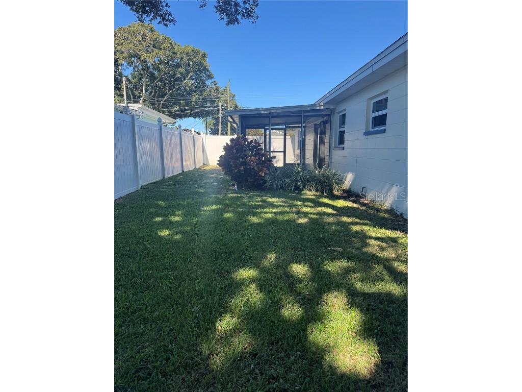 1500 39th Street N Saint Petersburg FL 33713 TB8445872 image43