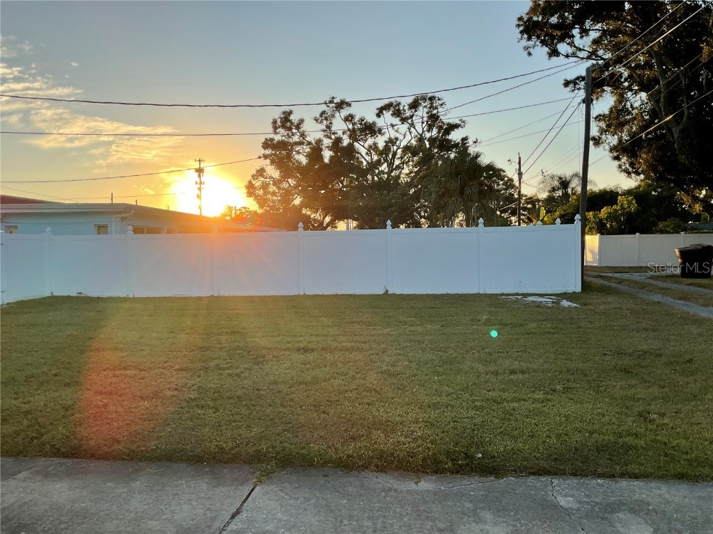 1500 39th Street N Saint Petersburg FL 33713 TB8445872 image47