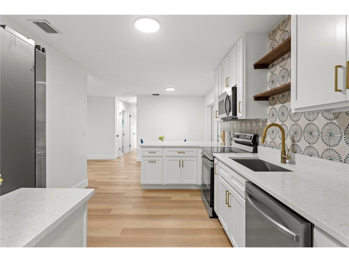 1500 78th Avenue N Saint Petersburg FL 33702 TB8440797 image13