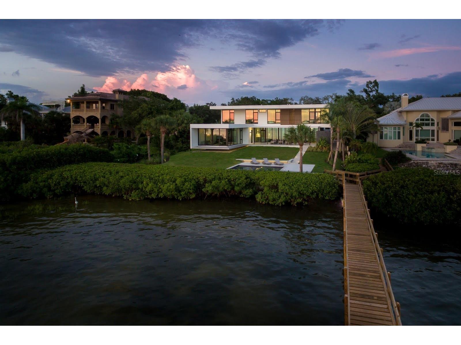 1500 Bayview Drive Sarasota FL 34239 - SARASOTA BAY A4678945 image1