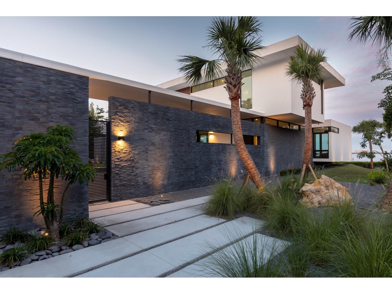 1500 Bayview Drive Sarasota FL 34239 - SARASOTA BAY A4678945 image3
