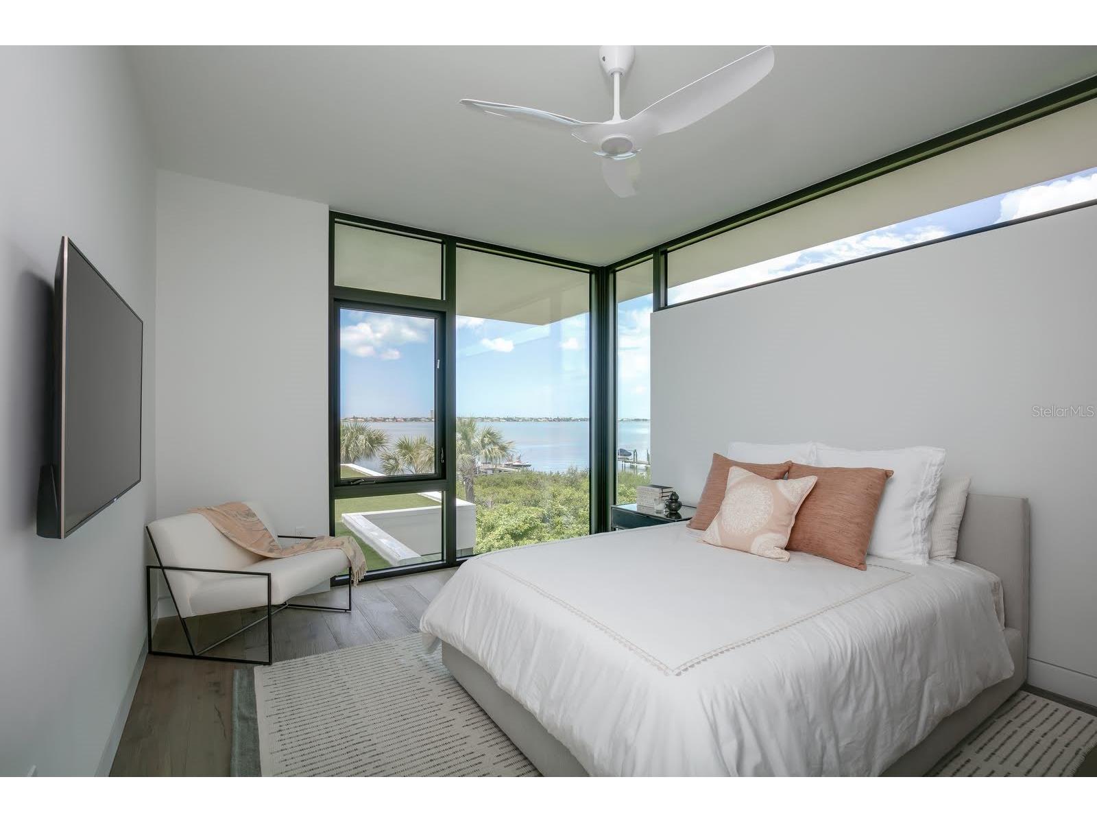 1500 Bayview Drive Sarasota FL 34239 - SARASOTA BAY A4678945 image56