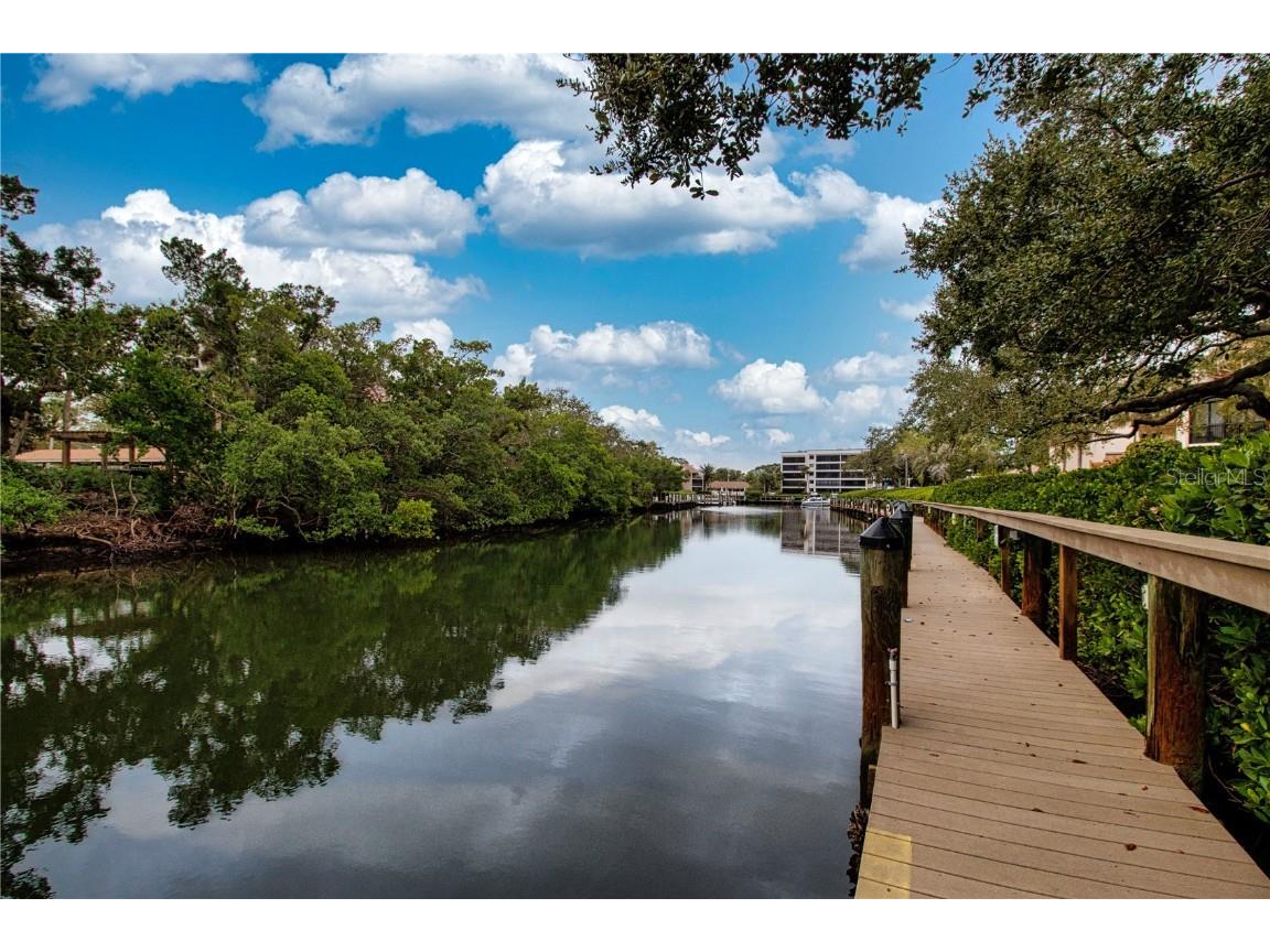 1500 Cove Ii Place #524 Sarasota FL 34242 A4676444 image58