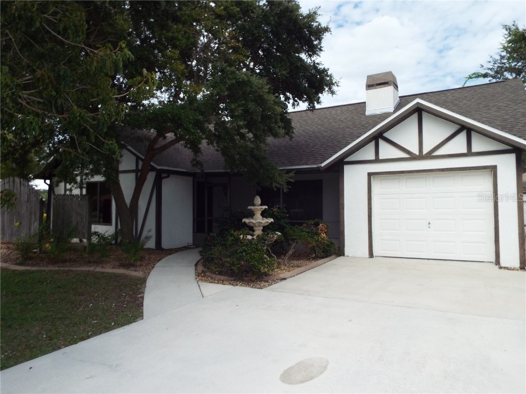 1500 Crest Drive Englewood FL 34223 D6121536 image1