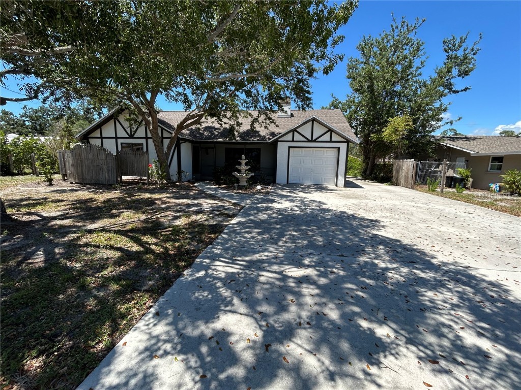 1500 Crest Drive Englewood FL 34223 A4652268 image1