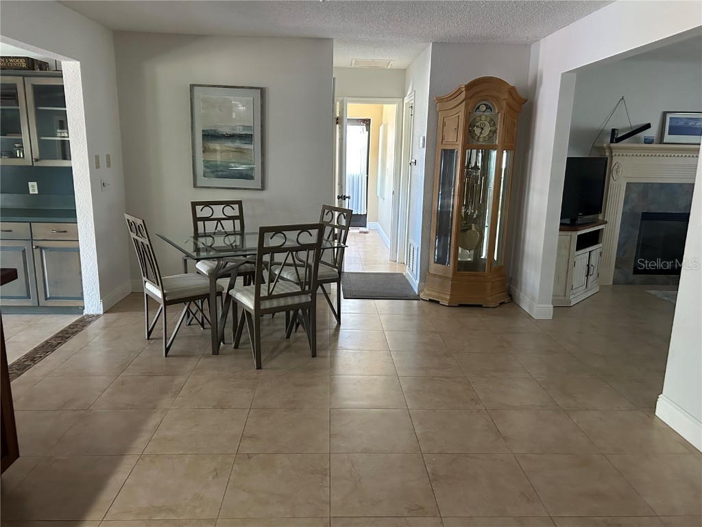 1500 Crest Drive Englewood FL 34223 A4652268 image3