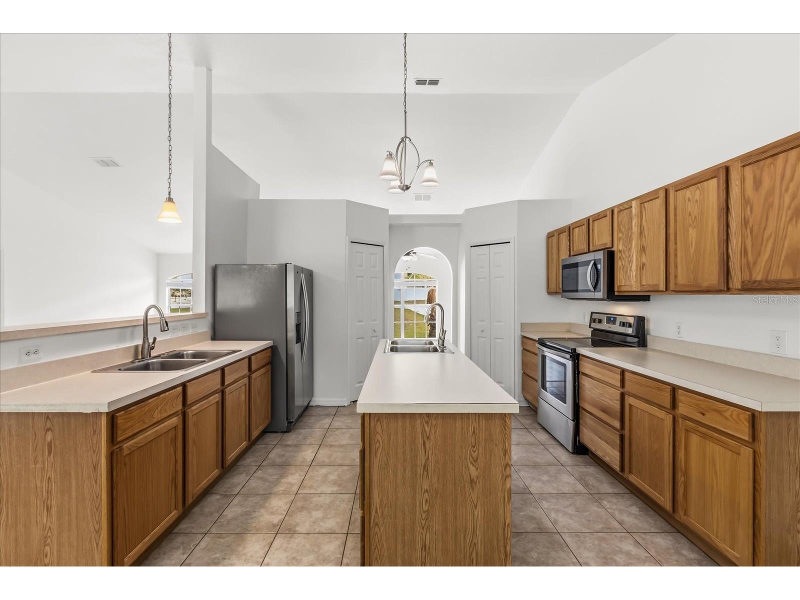 1500 Daybreak Drive Fruitland Park FL 34731 G5109684 image8