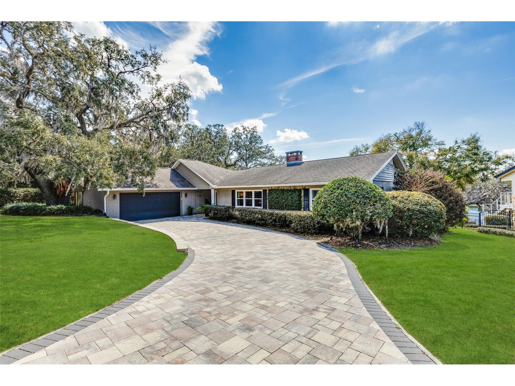 1500 E Crooked Lake Drive Eustis FL 32726 G5108067 image1