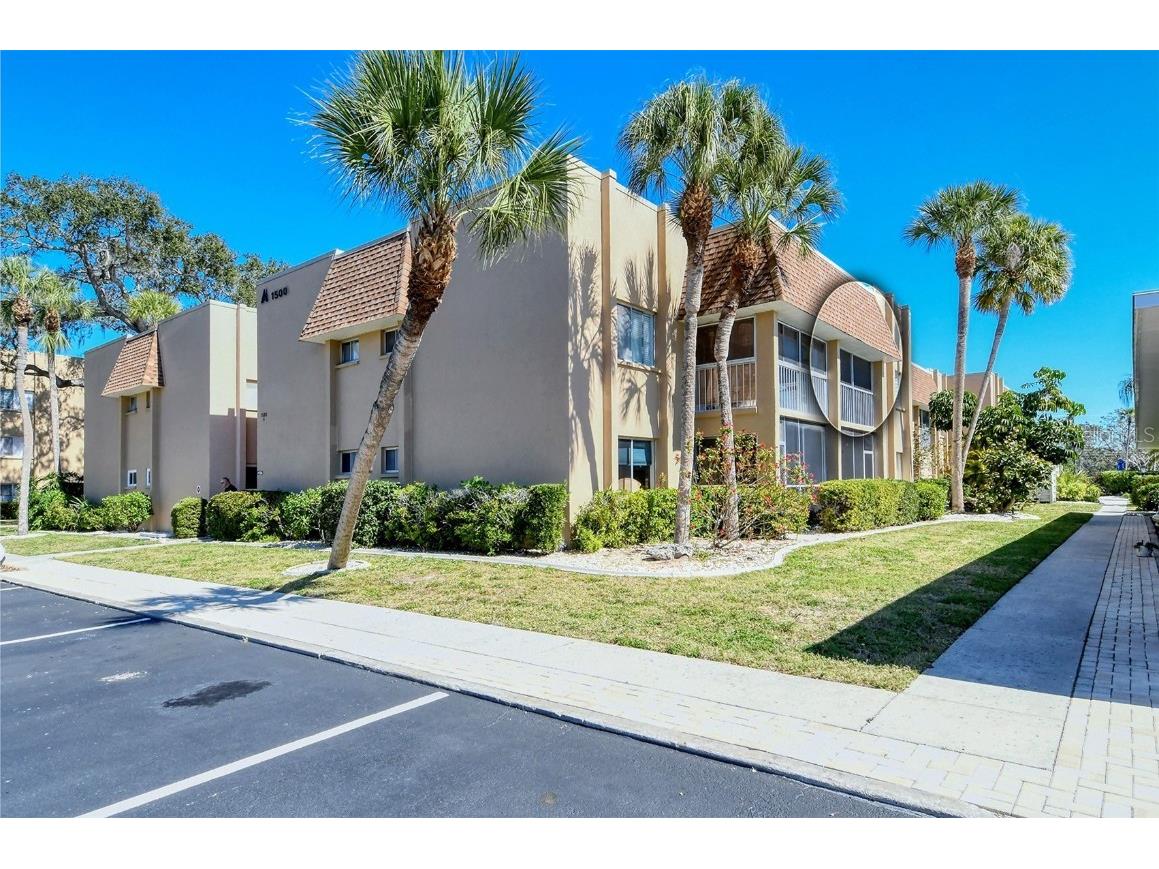 1500 Glen Oaks Drive E #210 Sarasota FL 34232 A4560951 image1
