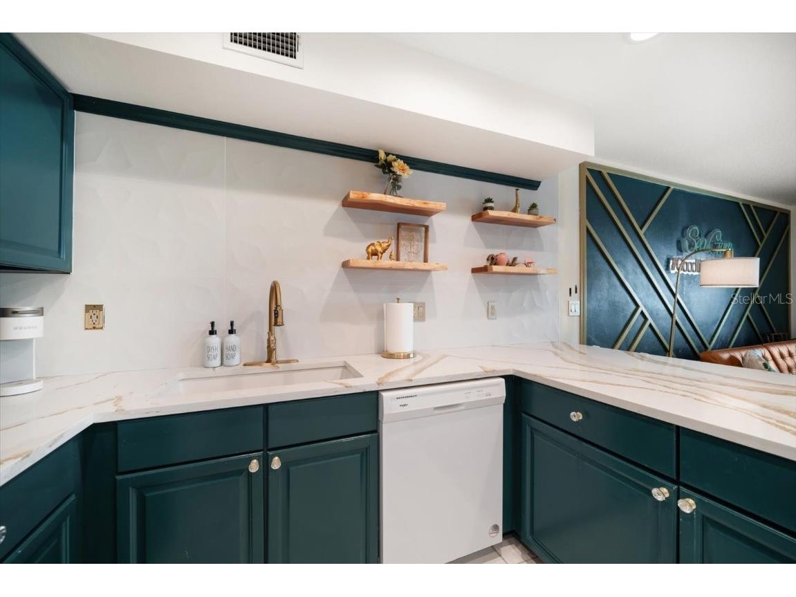 1500 Gulf Boulevard #103B Indian Rocks Beach FL 33785 TB8376631 image7