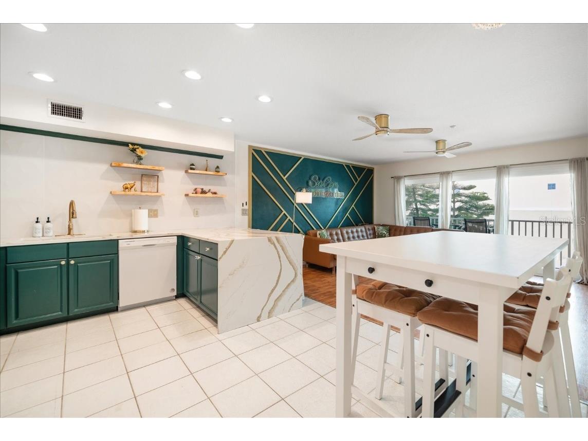 1500 Gulf Boulevard #103B Indian Rocks Beach FL 33785 TB8376631 image8