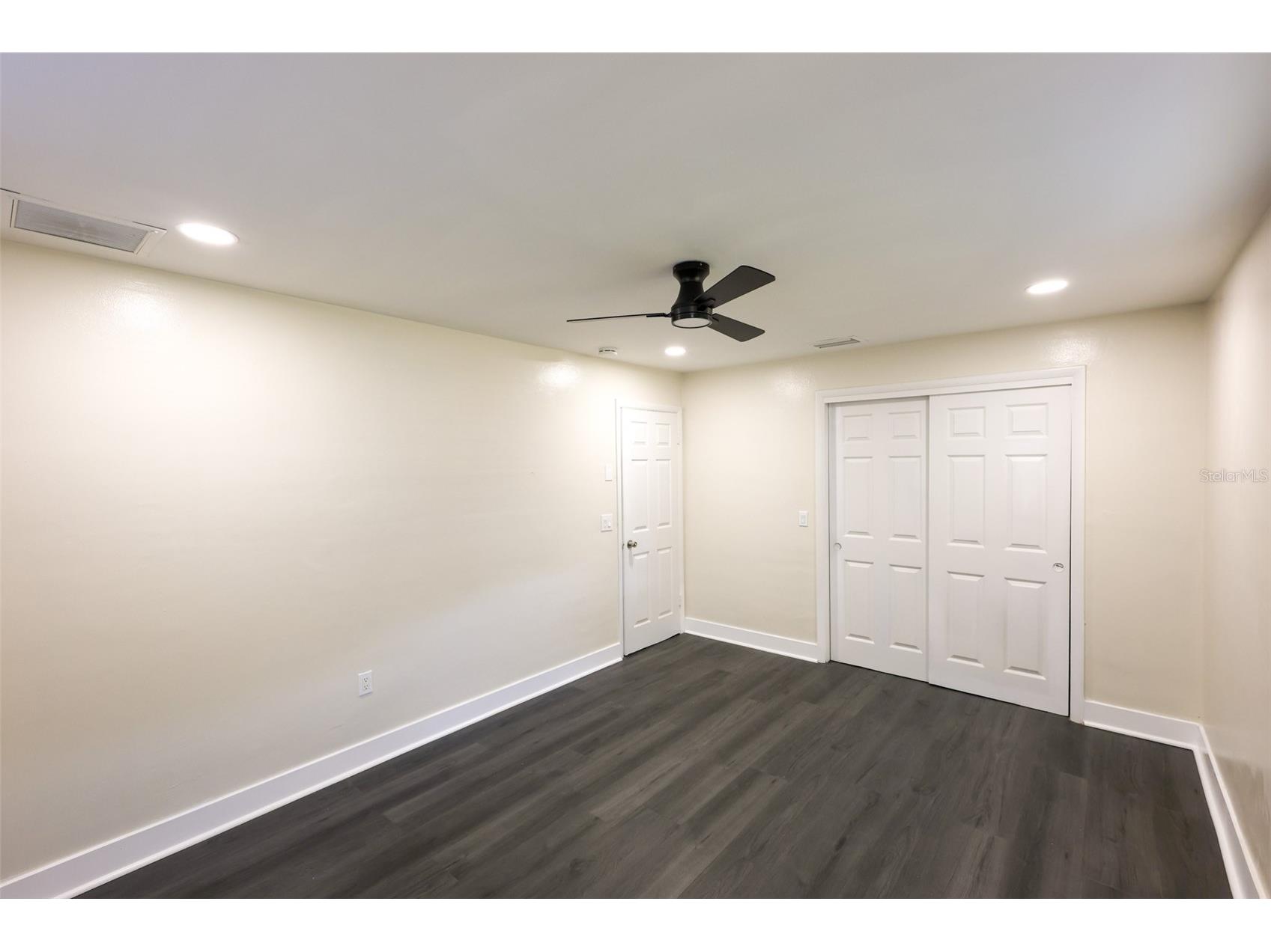1500 Laurel Circle Clearwater FL 33756 TB8509433 image16