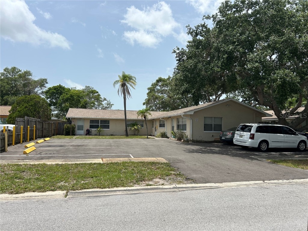 1500 Leo Lane E Clearwater FL 33755 TB8394503 image1