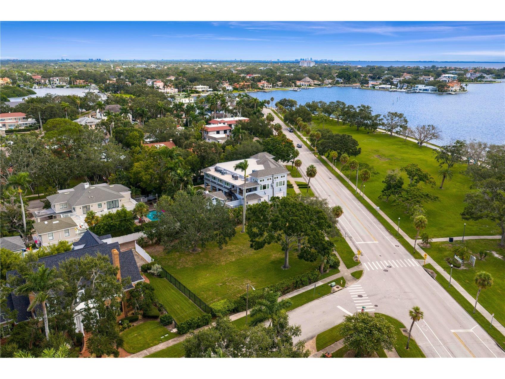 1500 N Shore Drive NE Saint Petersburg FL 33704 TB8415691 image4