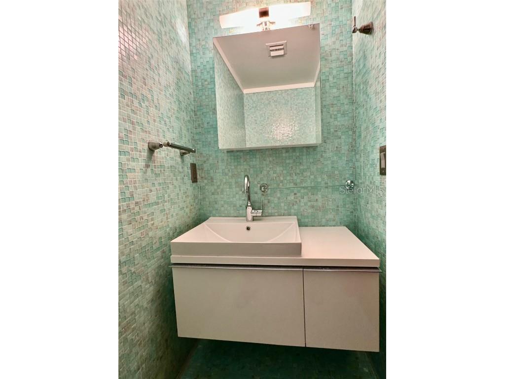 1500 Ocean Drive #905 Miami Beach FL 33139 V4938811 image29