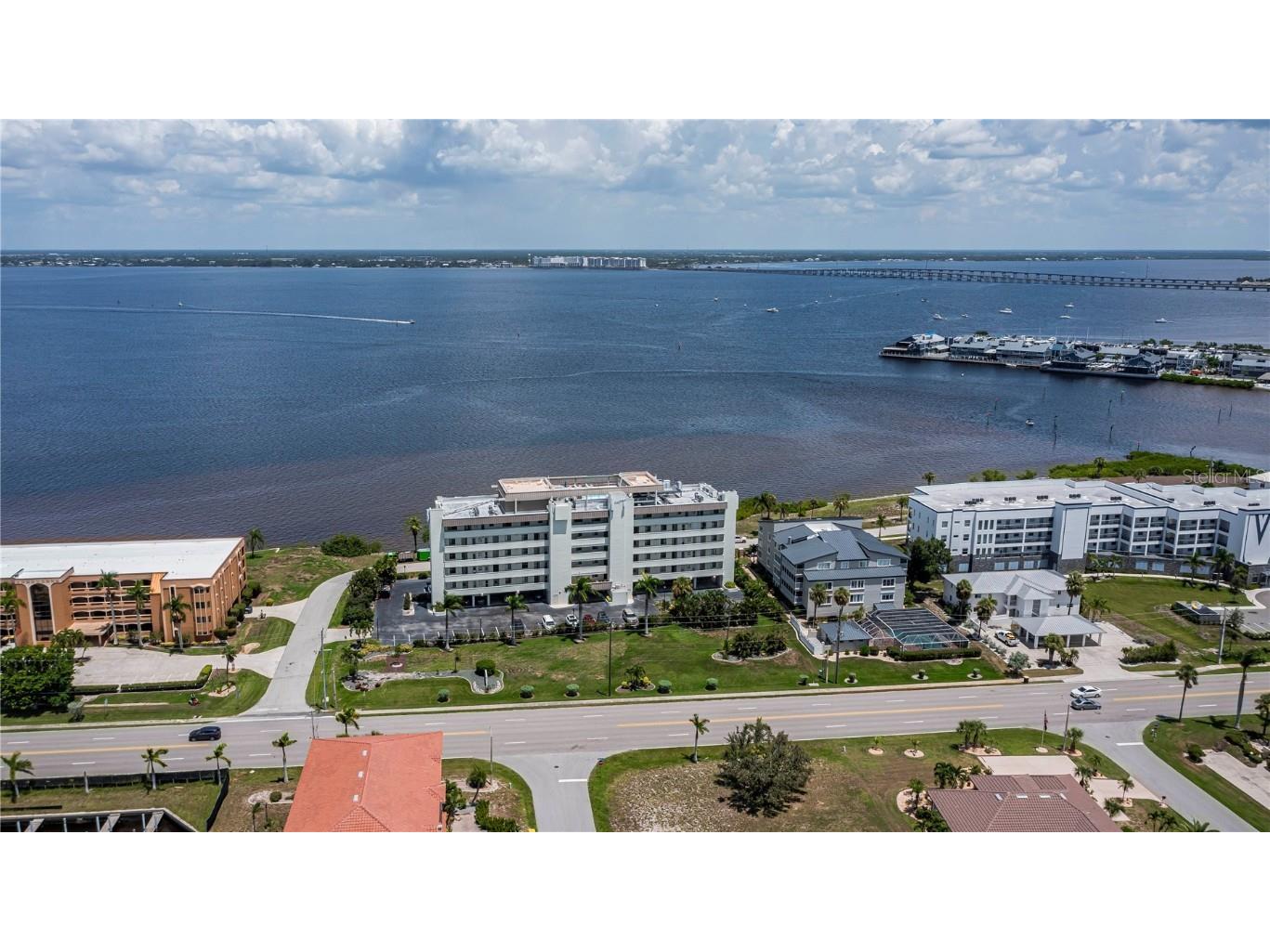 1500 Park Beach Circle #2F Punta Gorda FL 33950 - CHARLOTTE HARBOR C7478243 image1