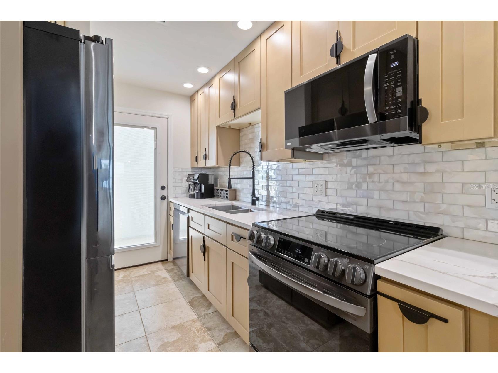 1500 Park Beach Circle #2F Punta Gorda FL 33950 C7525625 image7