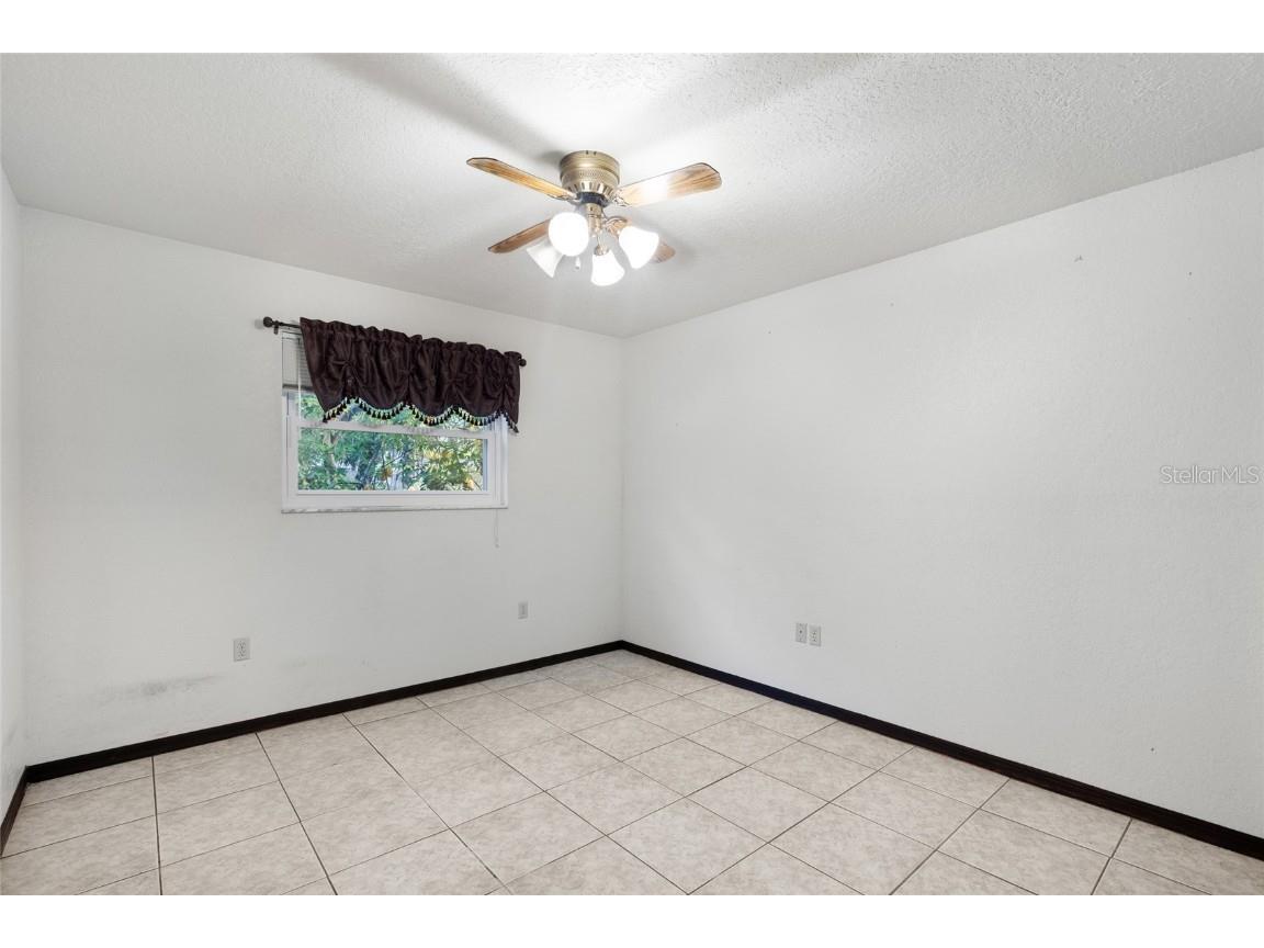 1500 Poinsettia Avenue Tarpon Springs FL 34689 TB8431507 image16