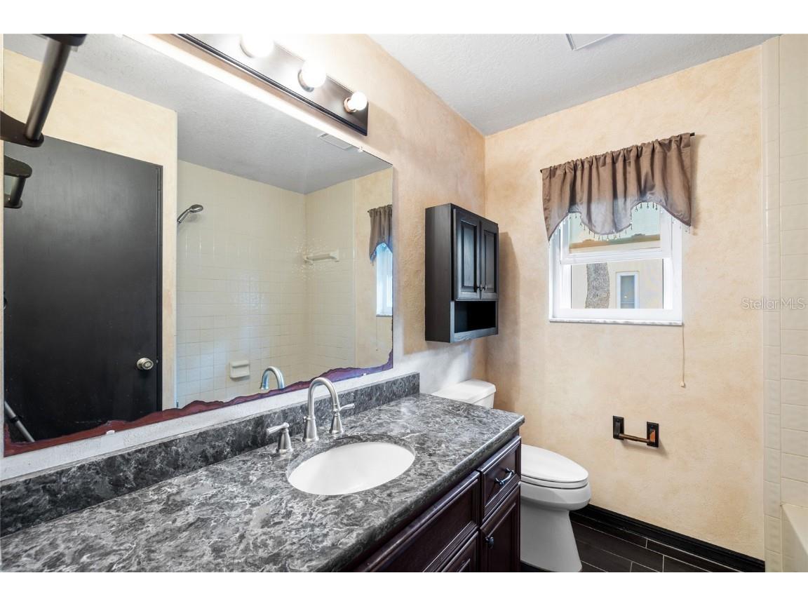 1500 Poinsettia Avenue Tarpon Springs FL 34689 TB8431507 image19