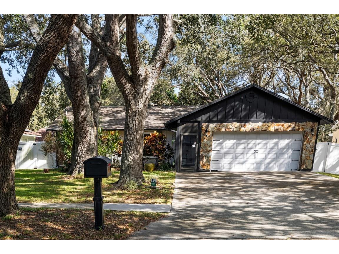 1500 Poinsettia Avenue Tarpon Springs FL 34689 TB8431507 image2