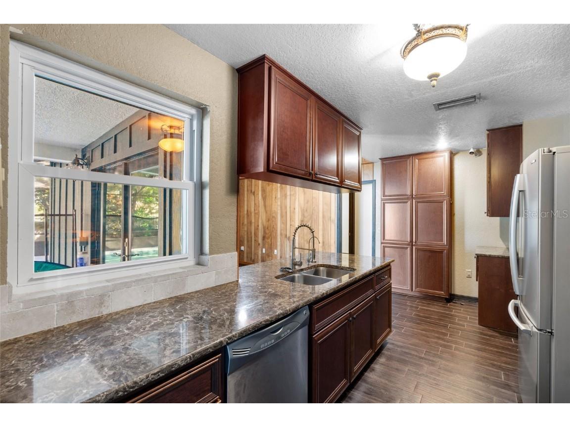 1500 Poinsettia Avenue Tarpon Springs FL 34689 TB8431507 image22