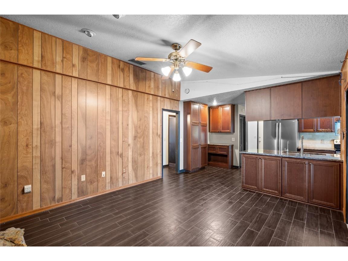 1500 Poinsettia Avenue Tarpon Springs FL 34689 TB8431507 image24