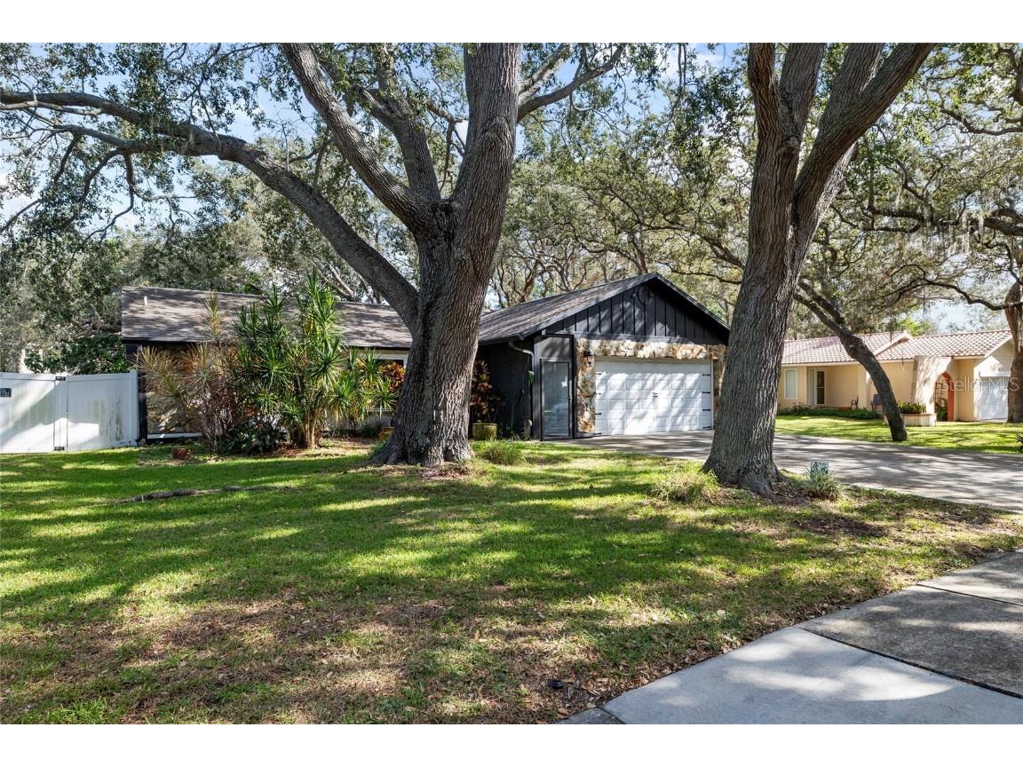 1500 Poinsettia Avenue Tarpon Springs FL 34689 TB8431507 image3