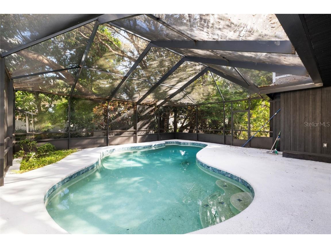 1500 Poinsettia Avenue Tarpon Springs FL 34689 TB8431507 image32