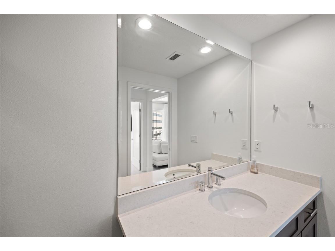 1500 State Street #505 Sarasota FL 34236 A4658687 image15