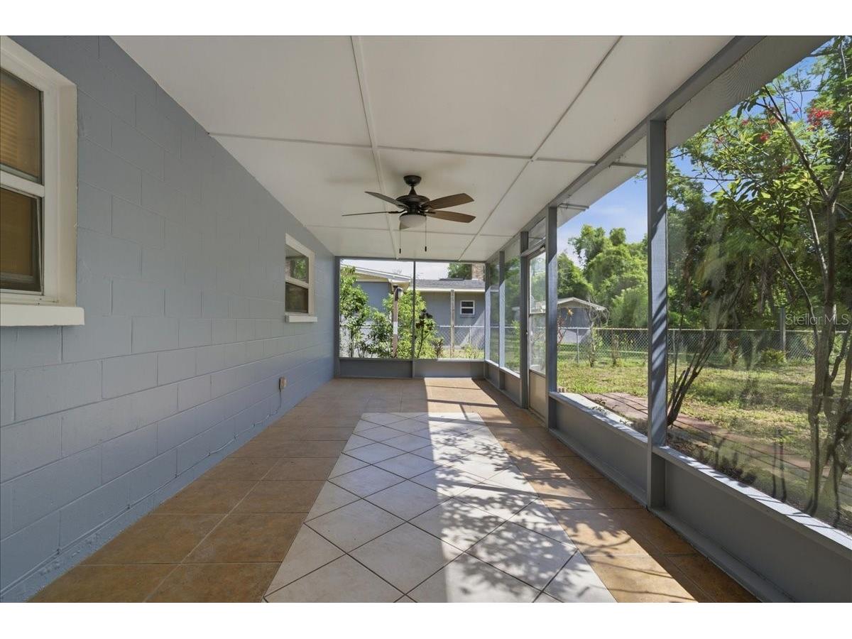 15005 Monet Drive Tampa FL 33613 TB8512114 image27